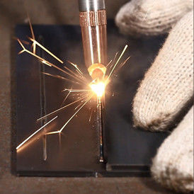 Водяная бутылка раковина Металлическая пластина Ручная лазерная сварочная машина 1000W 1500W 2000W