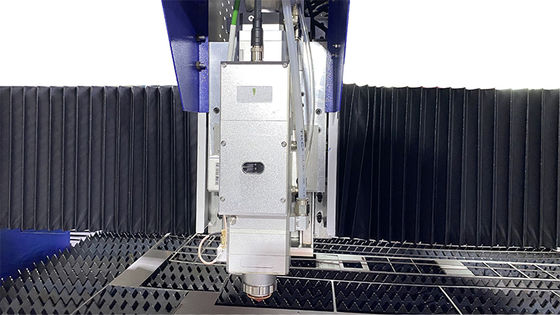 Лазерный станок для резки по лучшей цене 3000 X 1500 Полный комплект Raycus 2000 Вт Лазерный источник Raytols BM110